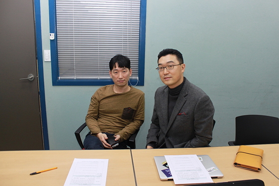 (왼쪽부터) 아이온커뮤니케이션즈 오영준 이사, 오재철 대표이사